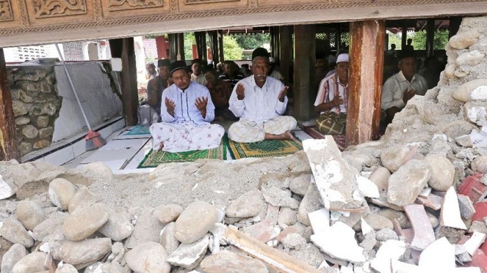 At least 45,000 homeless after Aceh quake  in Indonesia 